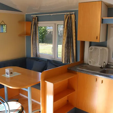 Le Balcon De Chartreuse Camping Miribel-les-Échelles