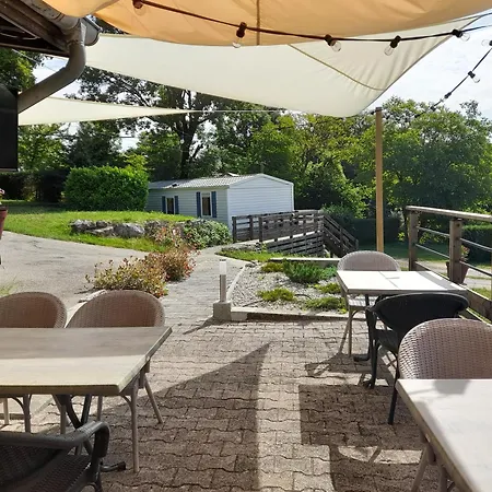 Le Balcon De Chartreuse Camping *